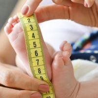 Как правильно измерить ножку ребенка?